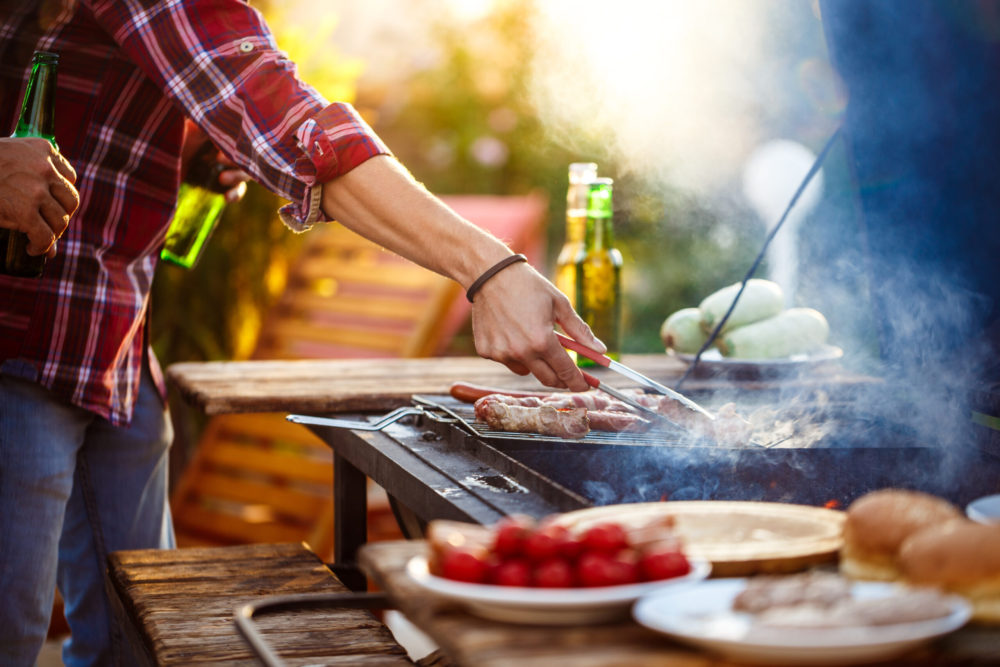 Mujer Denuncia A Sus Vecinos Por Comer Carnita Asada Todos Los D As