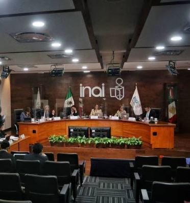 Corte admite a trámite controversia solicitada por el INAI pero le