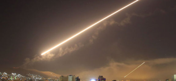 Defensa aérea de Siria repele otro ataque israelí a Damasco
