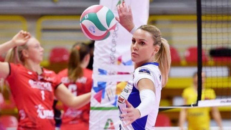 Jugadora de voleibol  italiana sufre pericarditis tras vacunarse vs el Covid-19