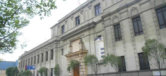 Biblioteca de Perú