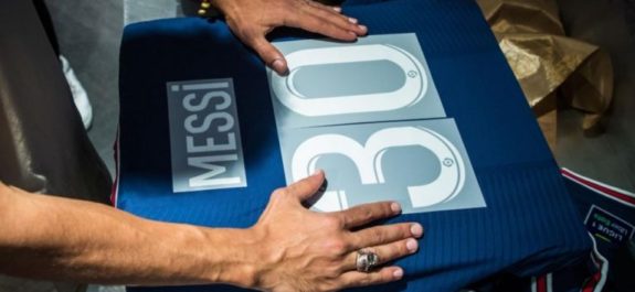 Camiseta de Lionel Messi no llega aún al millón de unidades vendidas
