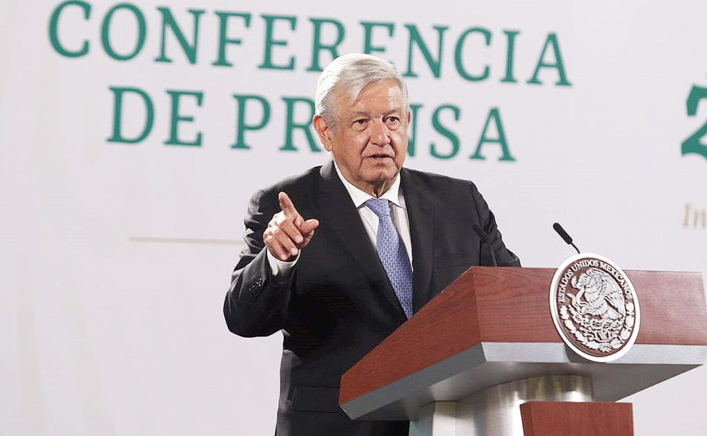 Legisladores que frenaron periodo extraordinario "son  puros salinistas", puras finísimas personas: AMLO