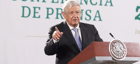 Legisladores que frenaron periodo extraordinario "son puros salinistas", puras finísimas personas: AMLO