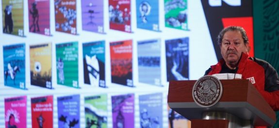 Lanza el FCE colección de autores mexicanos para difusión masiva