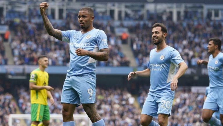 Manchester City goleó al recién  ascendido Norwich