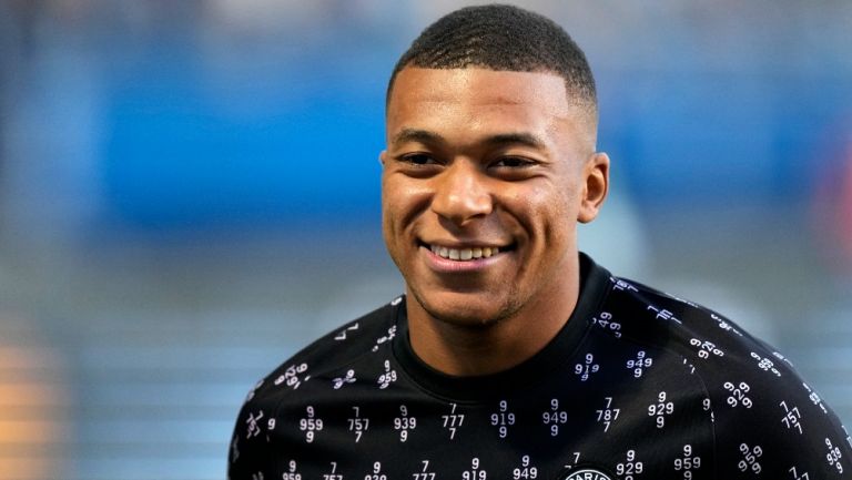 Pochettino sobre  Mbappé: "es nuestro, no lo veo fuera del  PSG esta temporada"