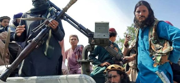 Talibanes irrumpen