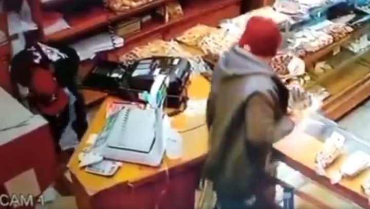 Ladrones roban en pastelería de avenida San Pedro 