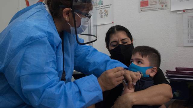 Vacuna anti COVID-19 para niños mexicanos