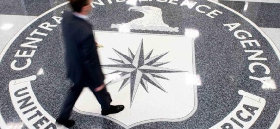 Exagentes de Inteligencia de EEUU admiten haber espiado para EAU