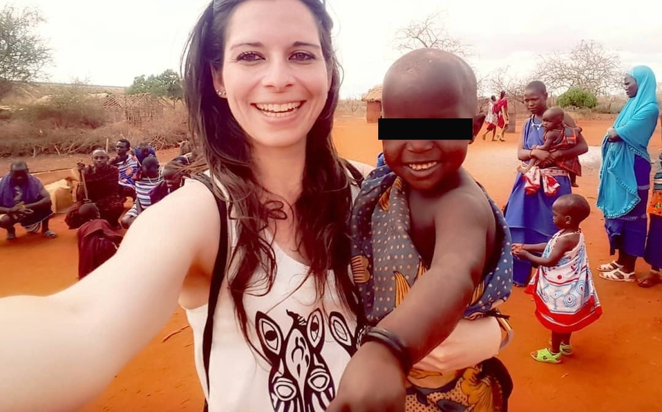 Mujer española será juzgada en África, tras ser acusada de explotación infantil