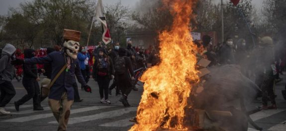 Disturbios en Chile al conmemorar 48 años del golpe contra Salvador Allende