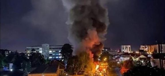 Se incendia hospital covid