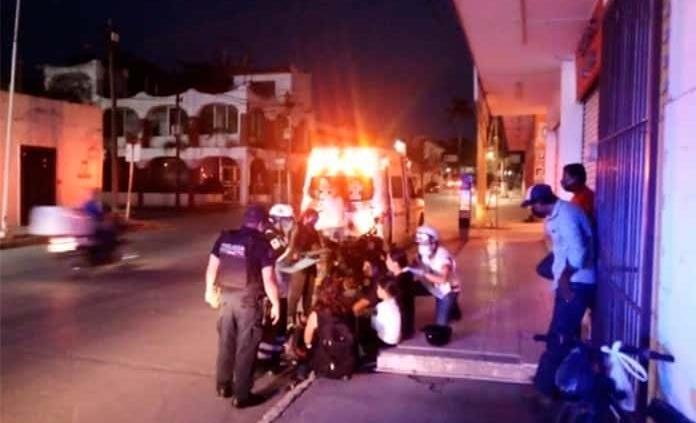 Adolescente resultó herido al caer de moto 