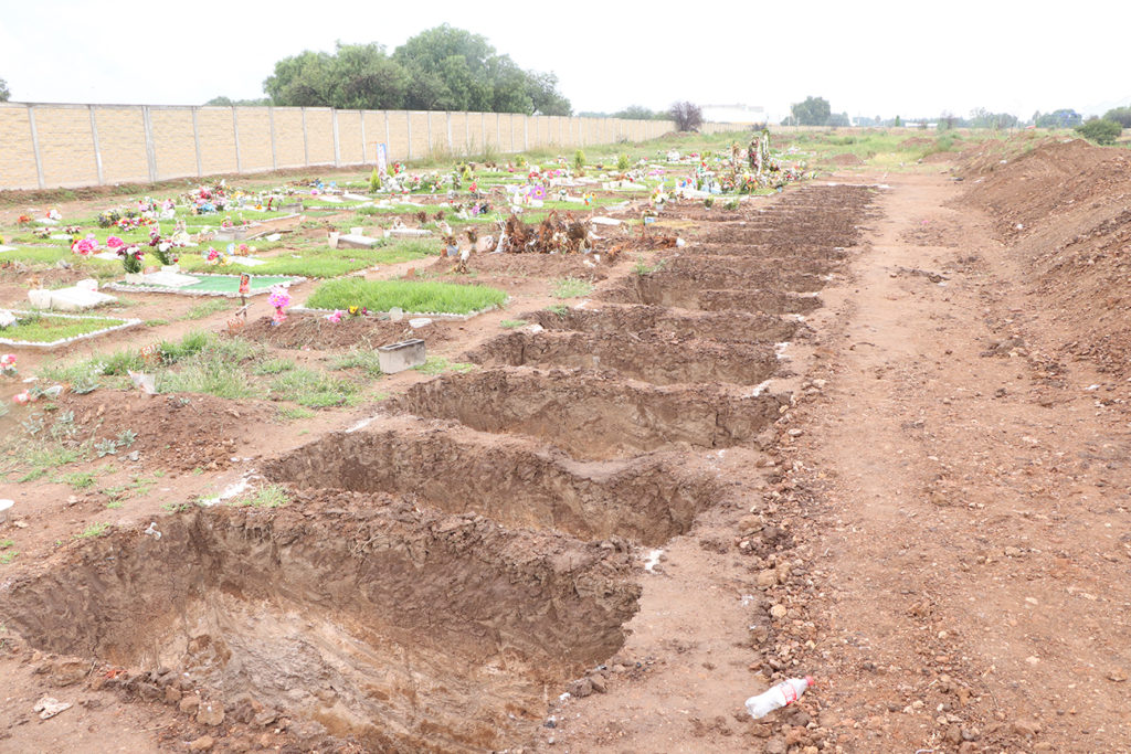 Alta demanda de servicios  funerarios en Panteón de Milpíllas