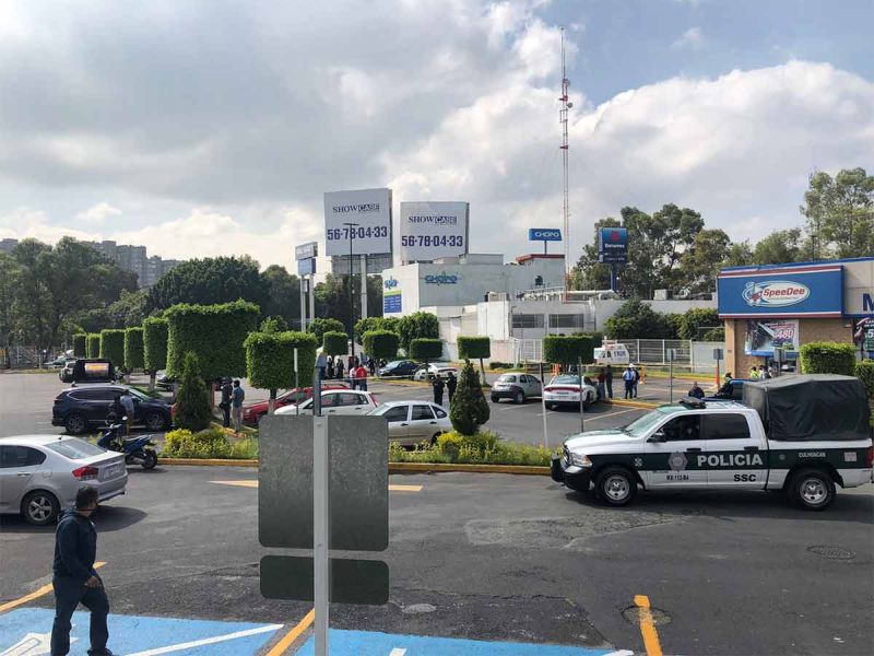 Asesinan a mujer afuera de tienda de autoservicio en Miramontes