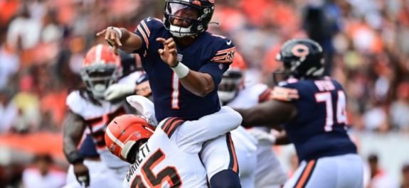 Browns y su defensiva se imponen 26-6 a Fields y los Bears