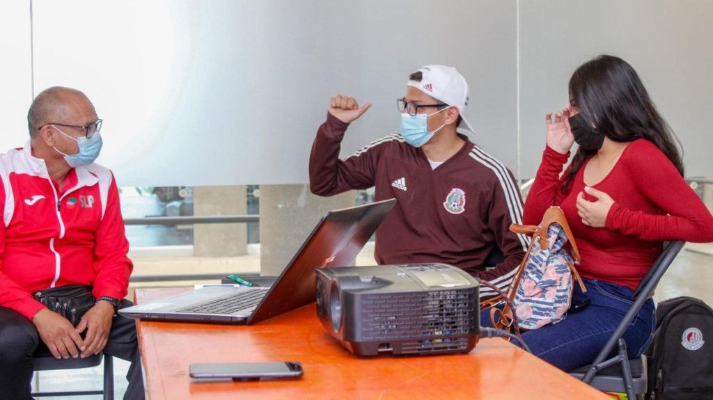 Celebran segundo modulo del curso “lengua de señas mexicana"