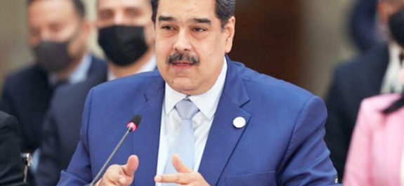 Tenemos piedras que tirar contra algunos de ustedes, dice Maduro