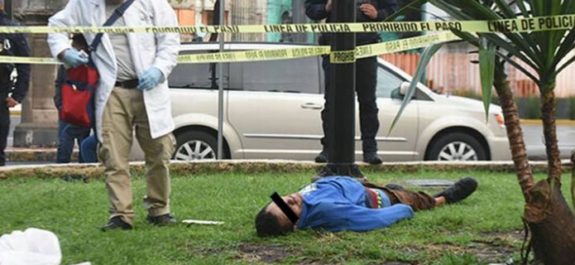 Encuentran sin vida a indigente en Monumento al Boxeador, en la Lagunilla