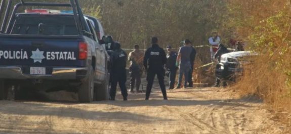 Investigan hallazgo de 10 cuerpos en finca de Zacatecas