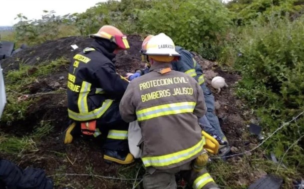 Accidente en carretera Tepatitlán-Zapotlanejo  deja tres muertos y 11 heridos