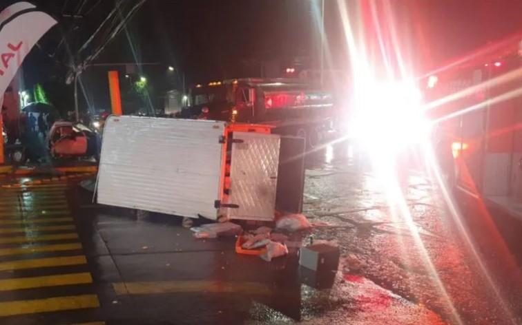 Choque de camioneta y pipa en la Zona Industrial deja tres lesionados