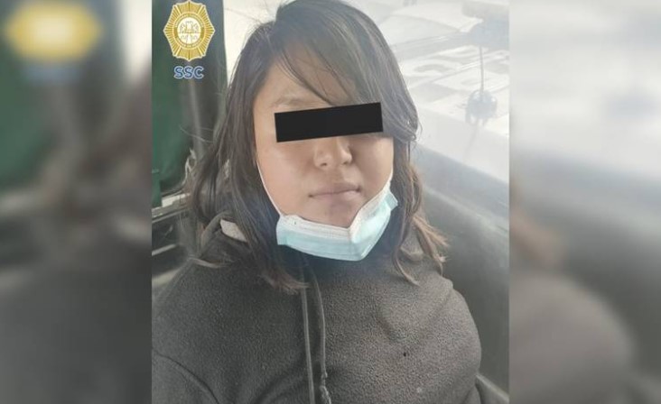 Cae jovencita por presuntamente participar en robo a transporte público