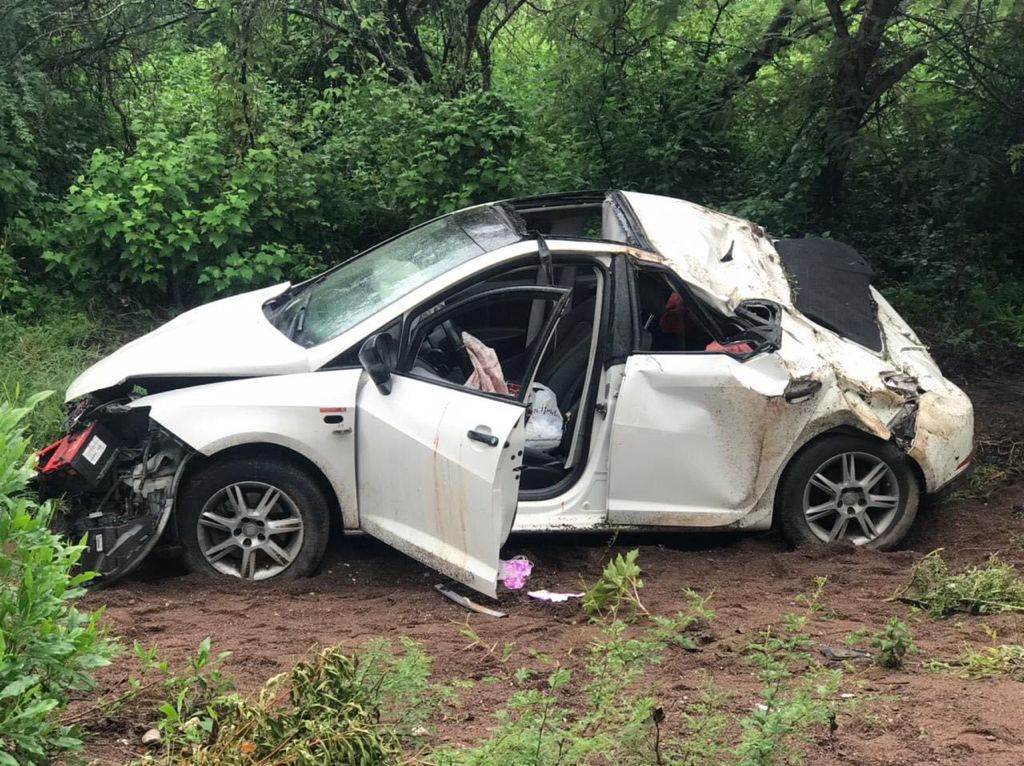 Falleció mujer en accidente en carretera 