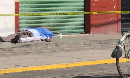 Falleció desconocido en la calle 