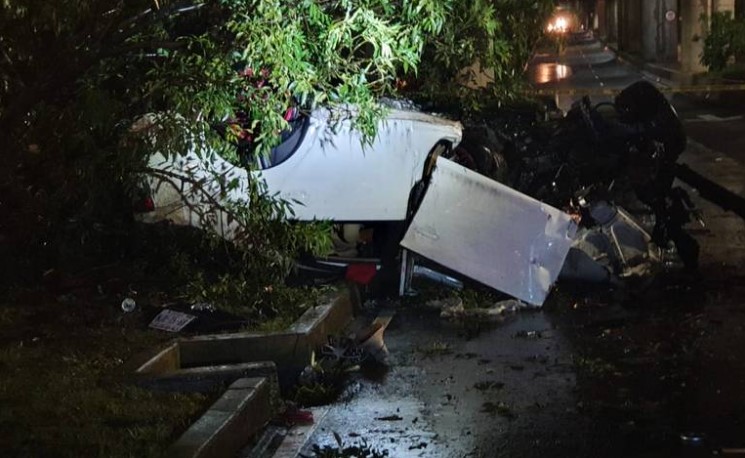 Mujer pierde la vida tras volcar su automóvil en la alcaldía Tlalpan