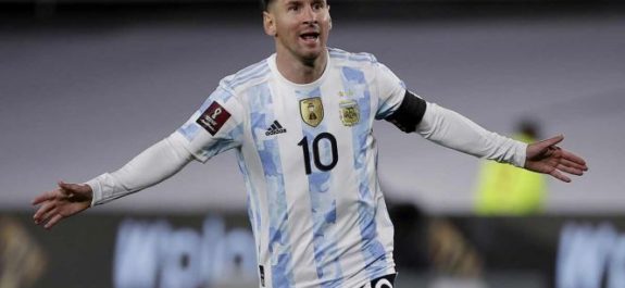 Messi encabeza la convocatoria de Argentina