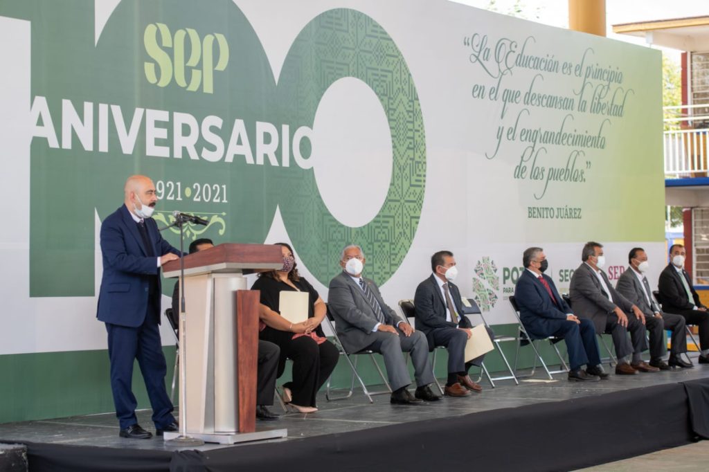 Conmemoran el centenario de la fundación de la SEP
