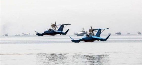 “Barcos lanzamisiles voladores iraníes guardan estrecho de Ormuz”