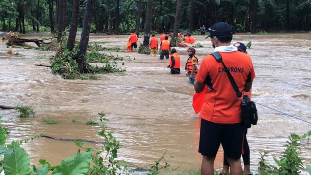 Tifón Kompasu deja 13 muertos y nueve desaparecidos en Filipinas