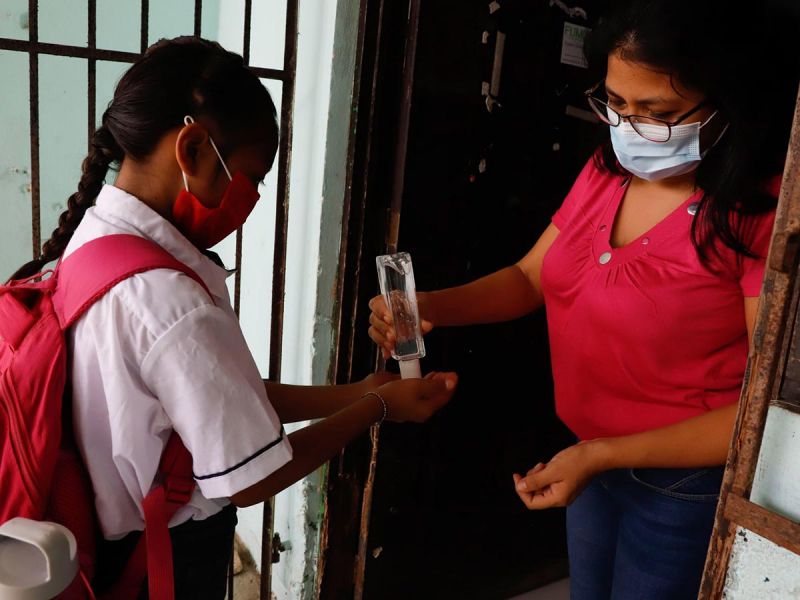 escuelas con covid