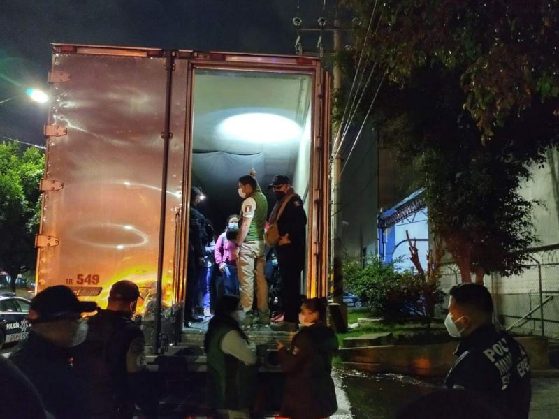 Rescatan a 77 migrantes en Ecatepec; había 18 menores de edad