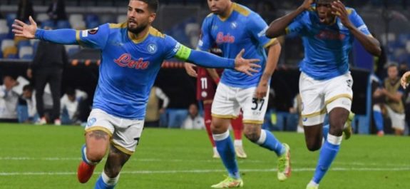 Napoli goleó con autoridad al Legia en la Europa League