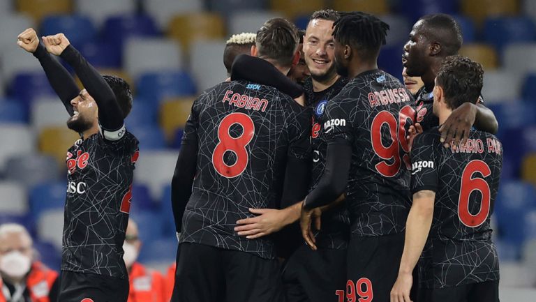 Napoli recuperó liderato de la Serie A  tras golear a Bolonia