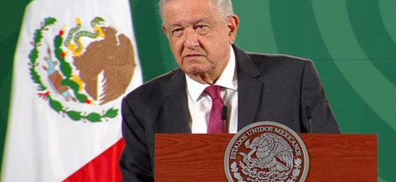 AMLO visita