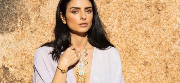 Aislinn Derbez