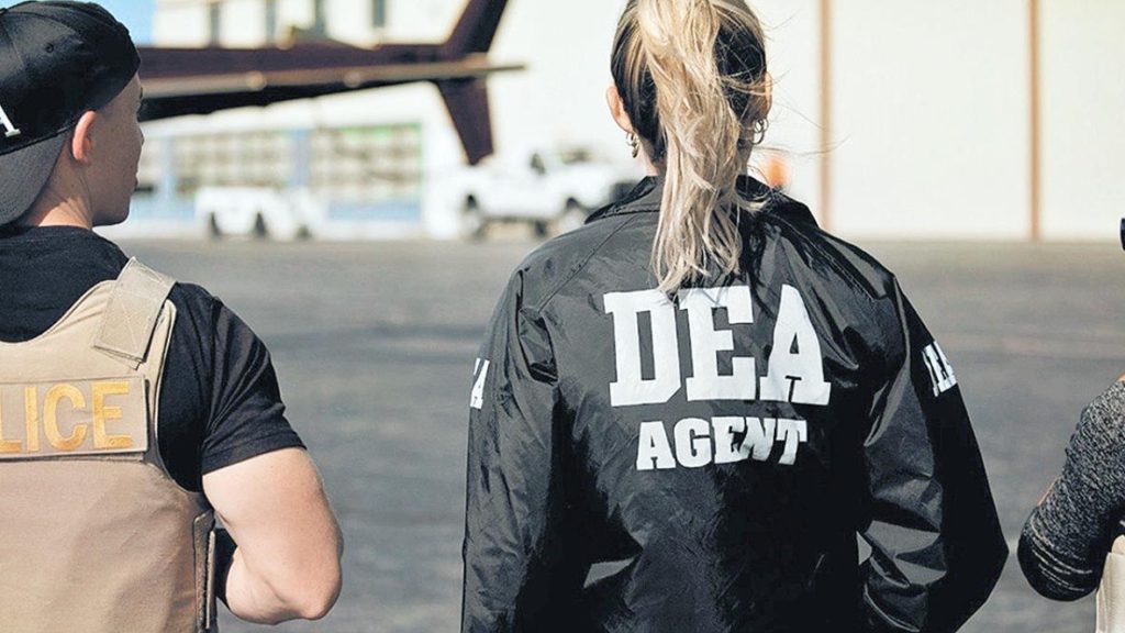 Agentes mexicanos  en EU a cambio de  visas para la DEA