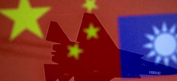 EU lanza advertencia a China por maniobras "provocativas" cerca de Taiwán