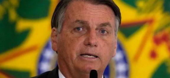 Denuncian Bolsonaro