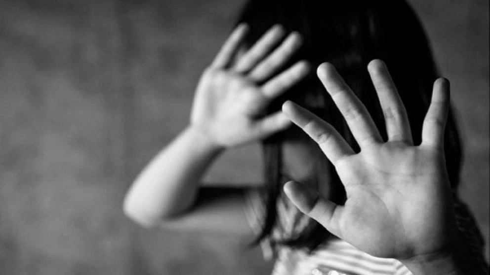 Horror en Ecuador: un hombre violó a su hijastra durante nueve años y tuvo tres hijos con ella