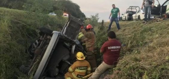 Volcadura en la autopista Guadalajara-Colima deja seis muertos