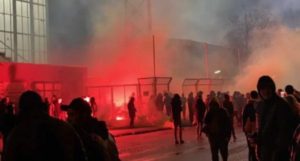 Tercera noche de disturbios en Holanda contra restricciones sanitarias