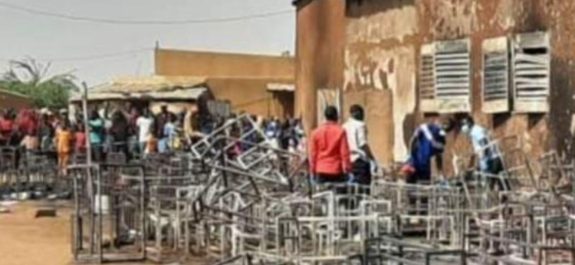 Incendio en escuela primaria de Níger deja al menos 26 niños muertos