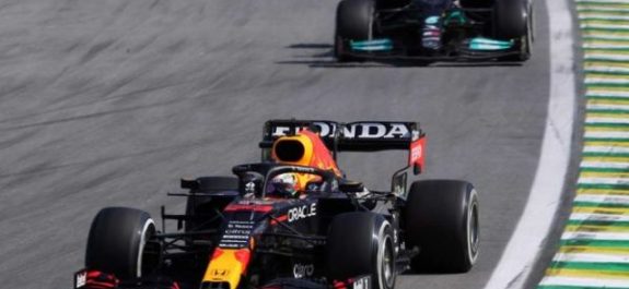 Red Bull y Mercedes